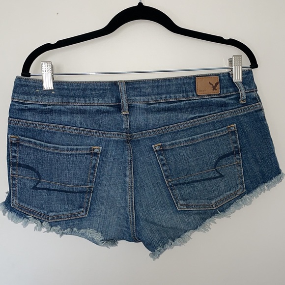 Embroidered jean shorts - Picture 2 of 2